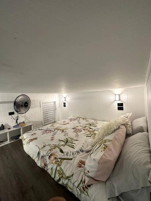 New! Sea Joley Tiny Home Nelly Bay Exterior photo